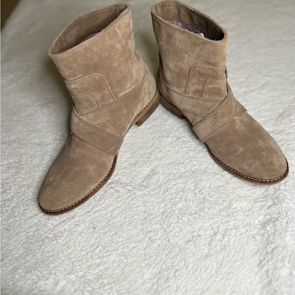 Splendid Brown Suede Ankle Boots